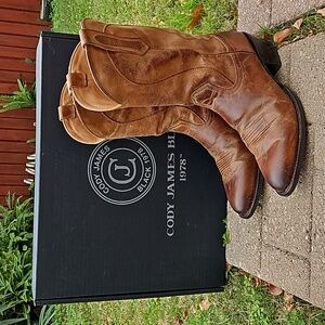 Cody James Chapman Round Toe